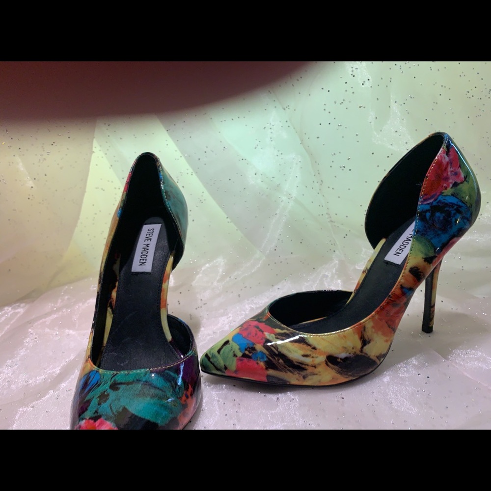 Steve Madden 3 inch heels.Brand new ,never worn.
